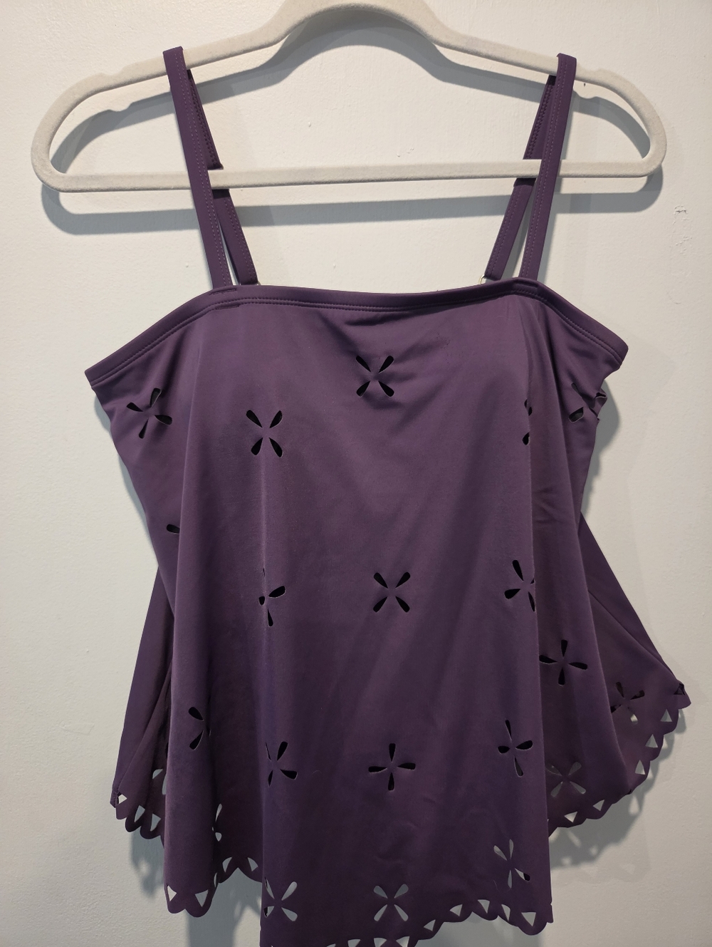 Women’s Purple Laser-Cut Bathing Suit Top Sz 10
